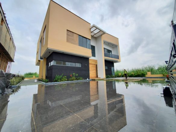 For Sale: 5-Bedroom Luxurious Duplex – Northern Foreshore Estate, Chevron Drive