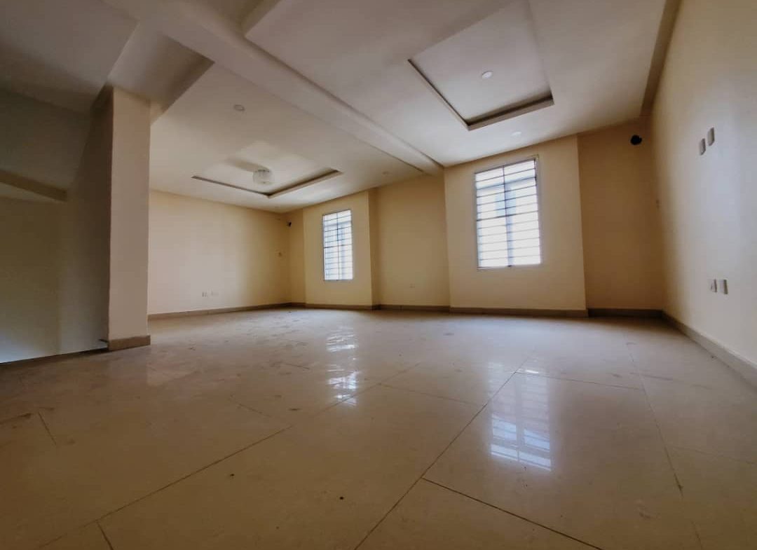 4-bedroom terraces with BQ and parking for rent in Lekki Phase 1 Lagos