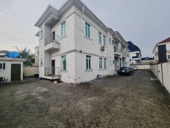 Spacious 3-bedroom flat with BQ for rent in Idado Estate Lekki