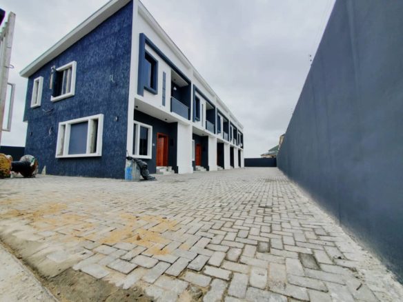 Smart 2 and 3-bedroom duplexes with BQ for sale in Jed’s Court Estate, Sangotedo, Lagos